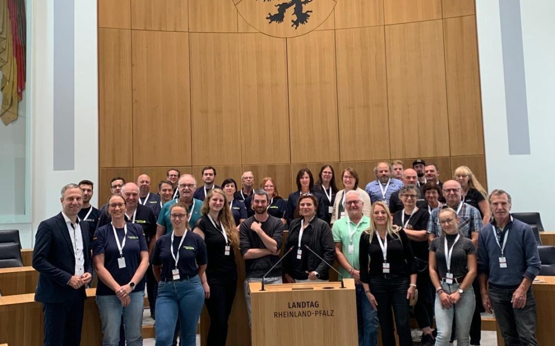 Ehrenamtler aus dem Eifelkreis besuchen den Landtag